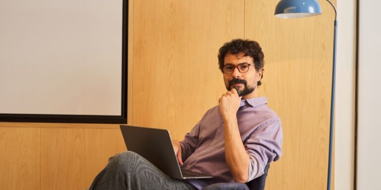 Can a Foreigner Own 100% of a Singapore Company?