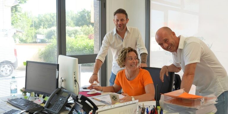 Can a Singapore Company Operate Without Local Management?